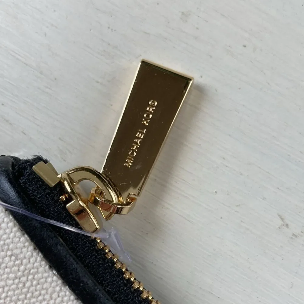 Micheal Michael Kors| Michael Kors Canvas ❤️ Montreal Zippered Clutch New